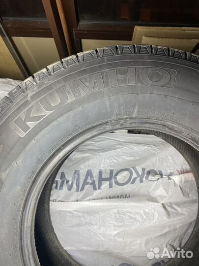 Kumho I'Zen KW31 245/70 R16