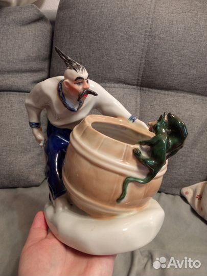 Статуэтка казак держатель для бутылки