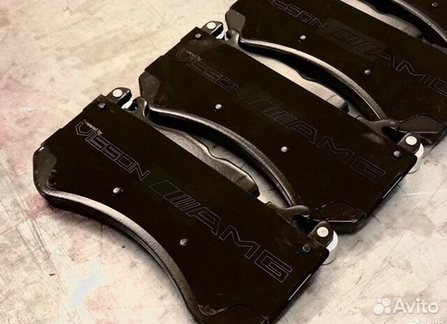 Передние томозные колодки S500 S350D S400 W222