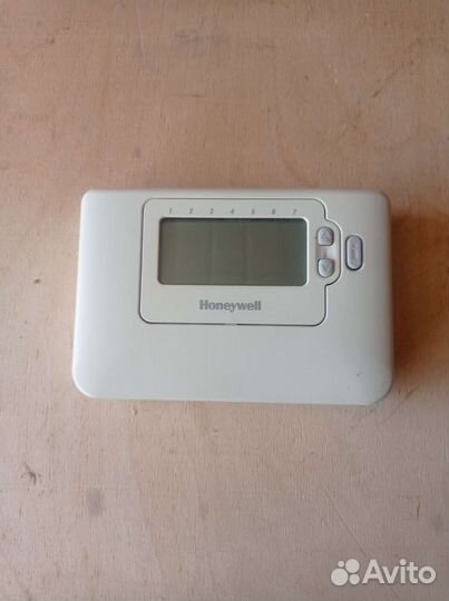 Термостат комнатный программируемый Honeywell