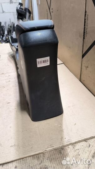 Подлокотник передний Honda Fitshuttle GP2