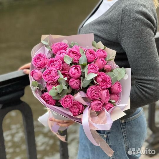 Букет пионовидной розы 