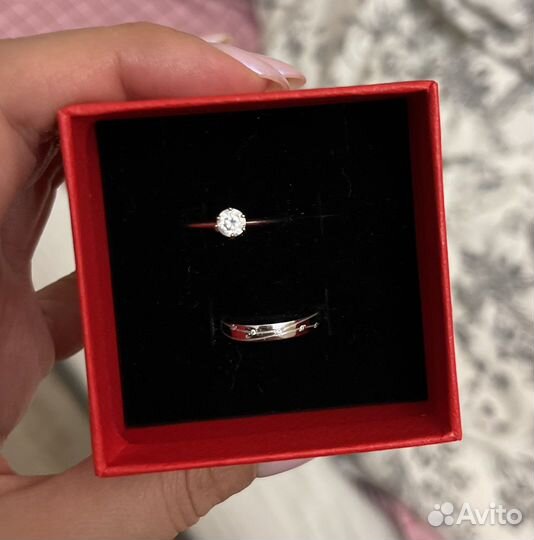 Обручальное кольцо из белого зол с бриллиантами