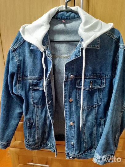 Куртка джинсовая