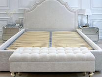Кровать классическая двуспальная