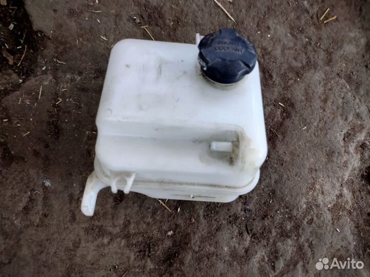 Расширительный бачок Kia Sportage 3 Ix35 10-15