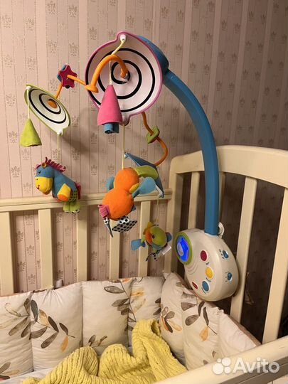 Мобиль в кроватку музыкальный