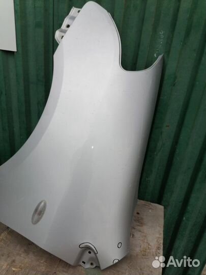 Крыло переднее левое Toyota Raum NCZ25 1NZ-FE 2010