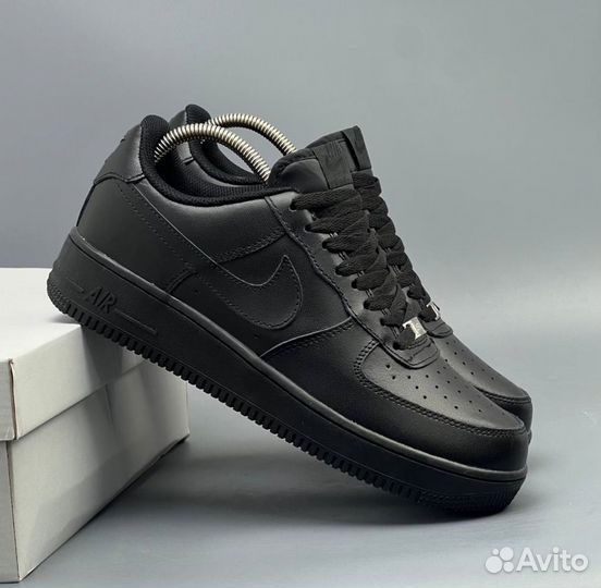 Черные Nike Air Force 1