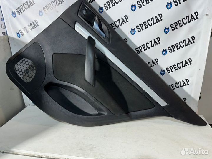 Обшивка двери задняя правая Skoda Octavia A5 04-13