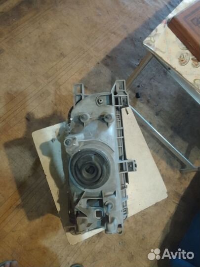 Фара левая Nissan Primera, P10