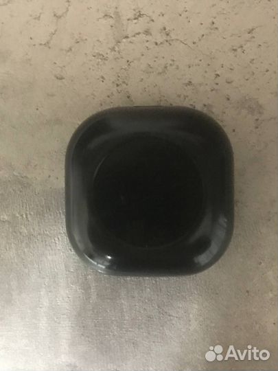 Кейс от наушников Samsung Galaxy Buds Live