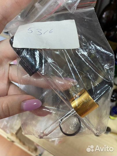 Крышки со стеклянной пипеткой