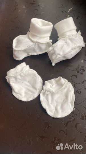 Перчатки и носочки для новорожденного