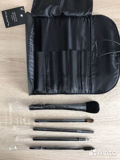 Набор кистей для макияжа