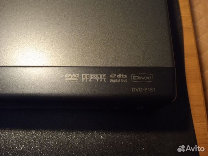 CD-проигрыватель Samsung DVD-P181