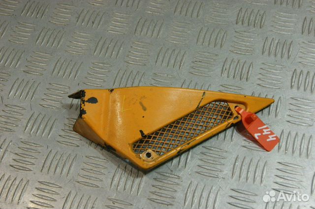 Пластик боковой Honda VT250F