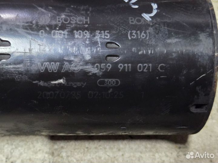 Стартер Audi A5 (S5,RS5) 1 059911021C