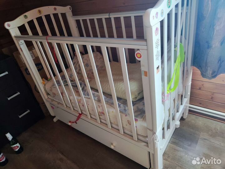 Детская кроватка