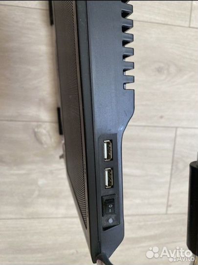 Подставка с охлаждением для ноутбука