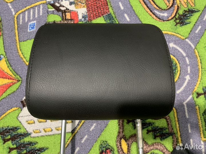 Подголовник с монитором