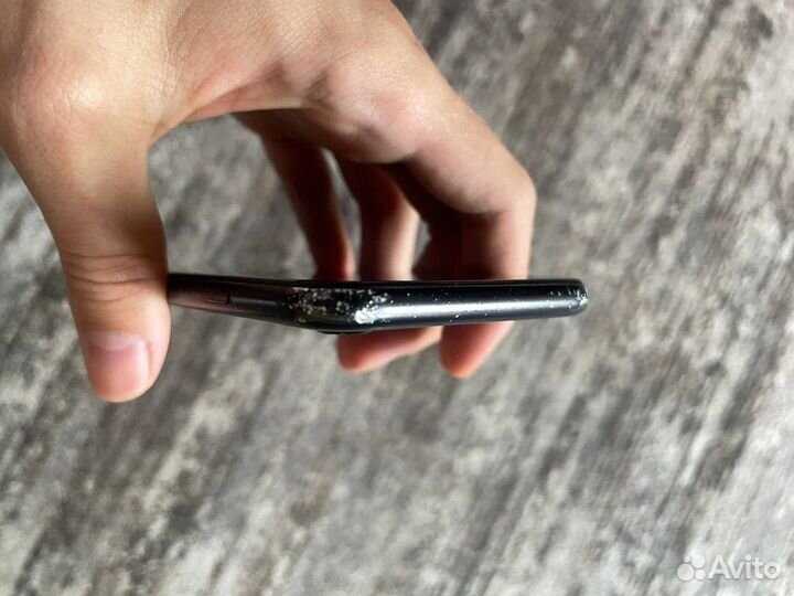 iPhone SE (2020), 64 ГБ