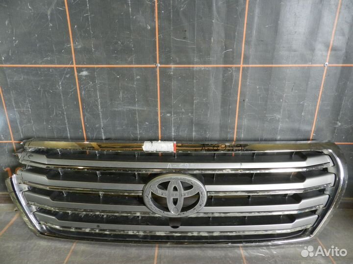 Решетка радиатора - Toyota Land Cruiser 200