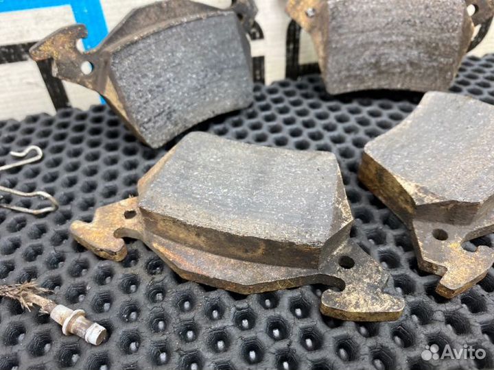 Колодки тормозные задние Mercedes-Benz V-Class