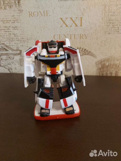 Робот тобот