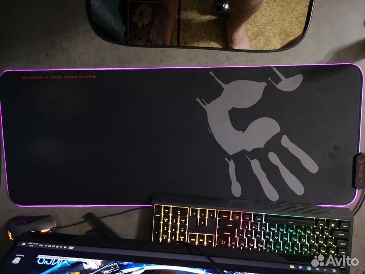 Продам коврик bloody