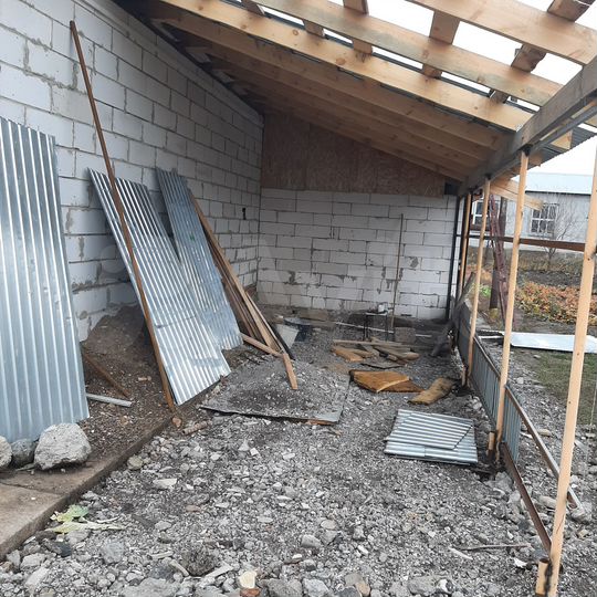 Дом 92,5 м² на участке 9,88 га