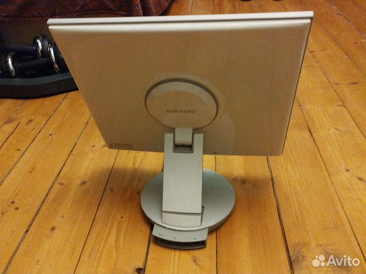 Монитор Samsung syncmaster 193p