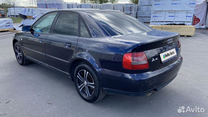 Audi A4 1.8 МТ, 1999, 293 000 км