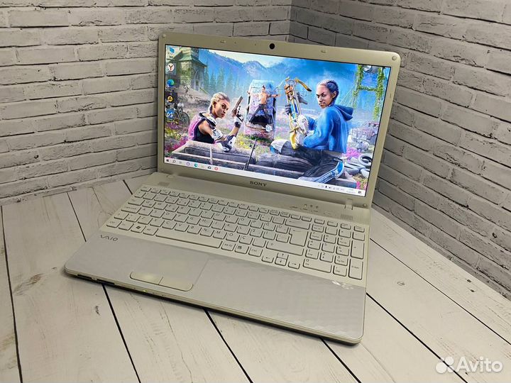 Игровой ноутбук Sony i5 / 6Gb / SSD + HDD