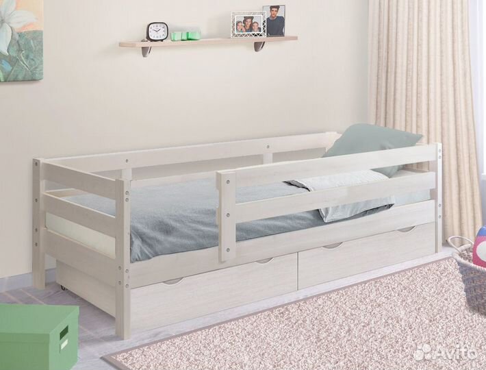 Кровать с бортиками. В наличии