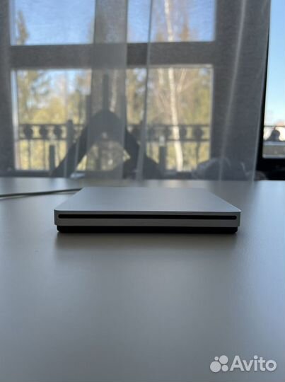 Дисковод Apple USB SuperDrive