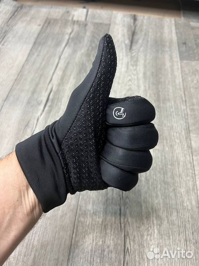 Перчатки Nike