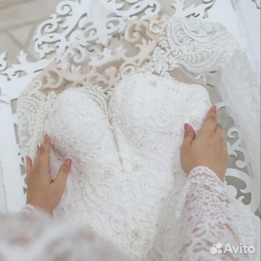 Свадебное платье