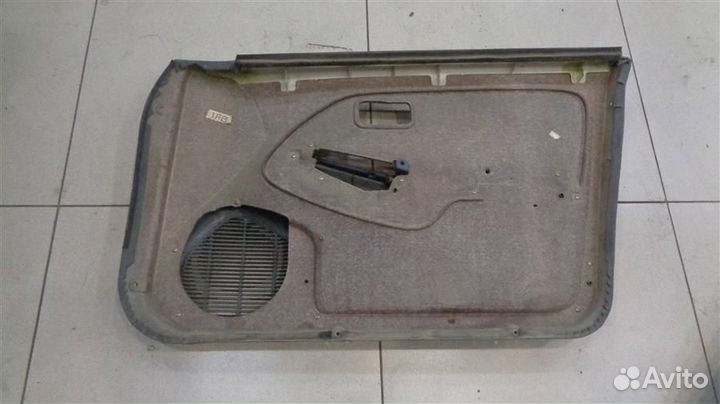 Обшивка двери передней левой Nissan Almera N15 19