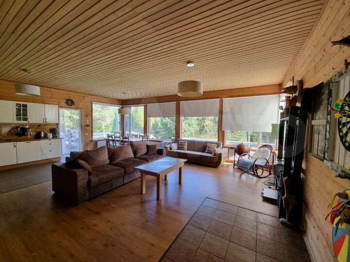 Дом 170 м² на участке 12 сот.