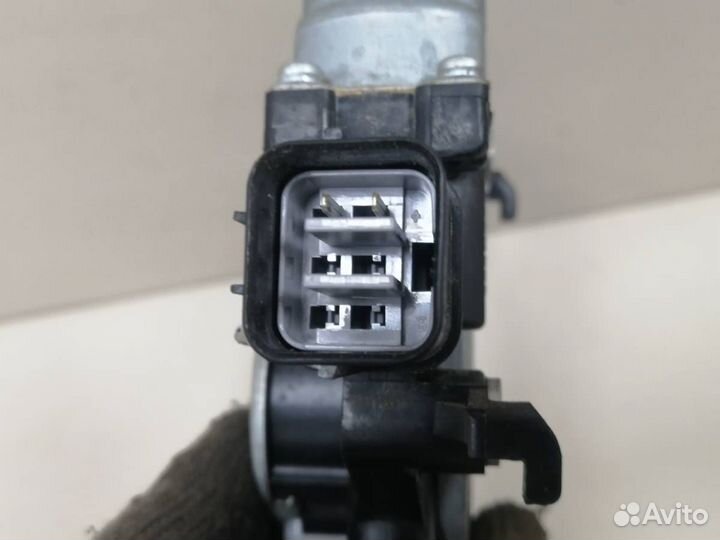 Стеклоподъемник электр. задний правый Subaru Fores