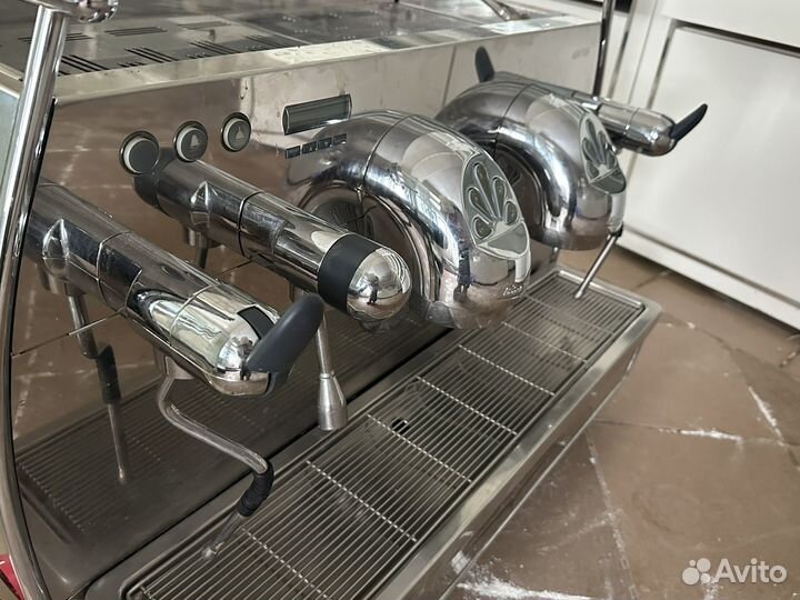 Кофемашина victoria arduino adonis