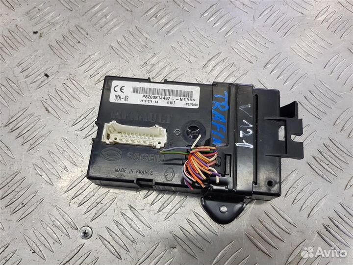 Блок комфорта Renault Trafic 01-14г (Трафик) 8200