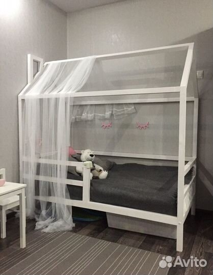 Кроватка-домик