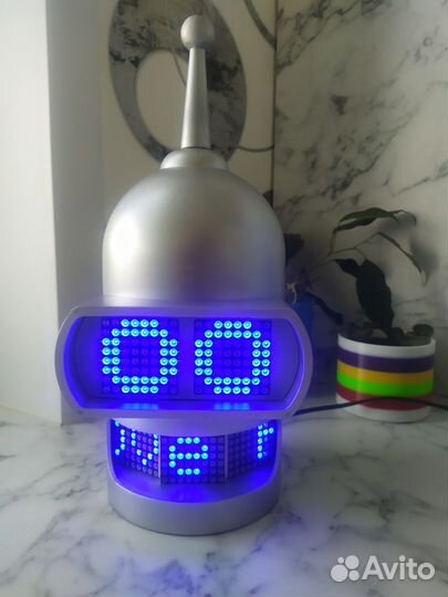 Интернет радио в виде головы Бендера