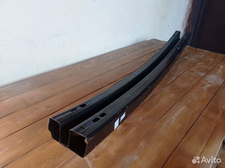 Усилитель переднего бампера Toyota Camry 50