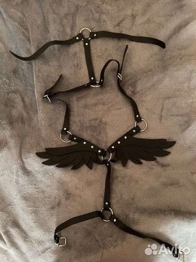 Кожаная портупея с крыльями