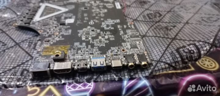 Материнская плата с микро трещиной