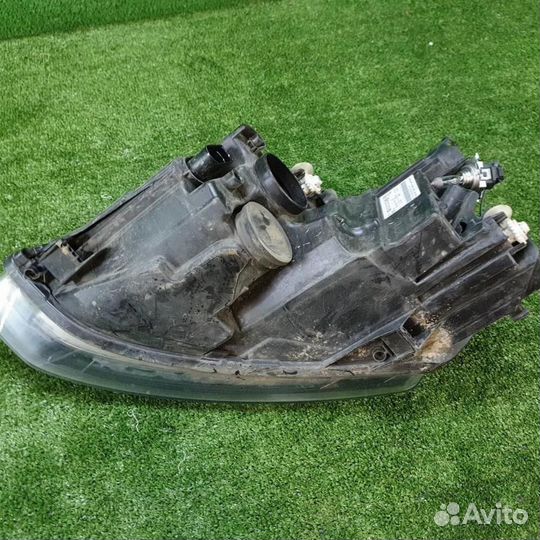 Фара правая Фольксваген Поло седан 5 (2015-2020)