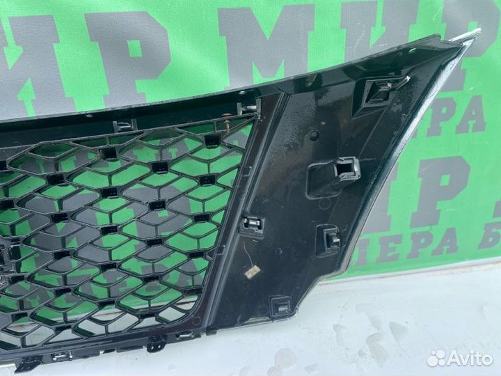 Решетка радиатора с камерой передняя Nissan